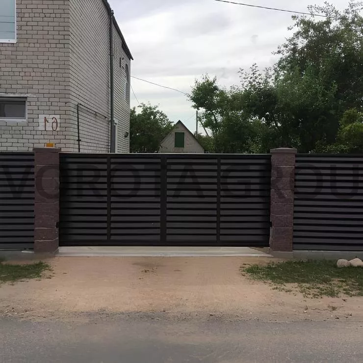 Консольные откатные ворота Doorhan коричневые 2100x1500
