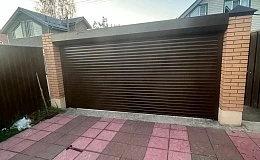 Рулонные ворота коричневые